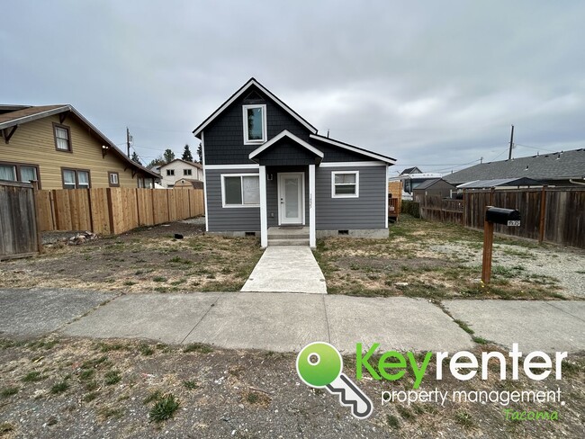 Building Photo - Astonishing 4Bed/2.5Bath Tacoma Home