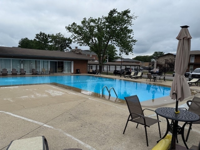 Building Photo - 1900 Knights Bridge Dr