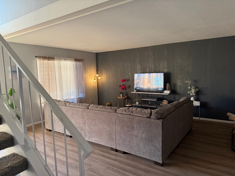 Building Photo - 3940 W Palo Verde Dr