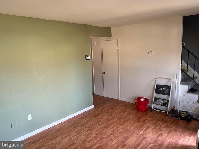 Building Photo - 89 Rockland Dr