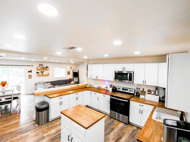 Building Photo - 631 Rosalie Way