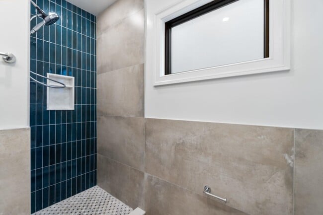 Building Photo - 685 JFK Blvd E