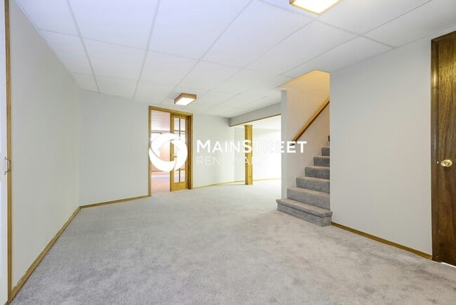 Building Photo - 4 Bedroom Pet-Friendly Home in Florissant,...