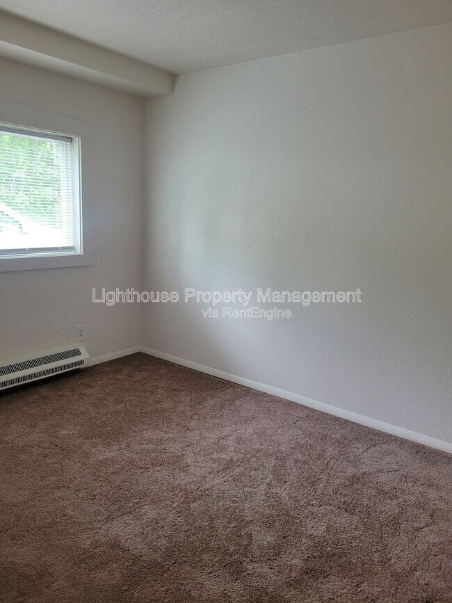 Building Photo - 2716 Nichols Rd