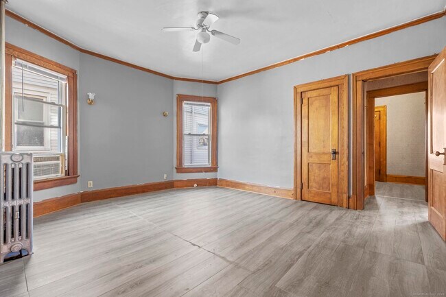 Building Photo - 351 Chestnut St