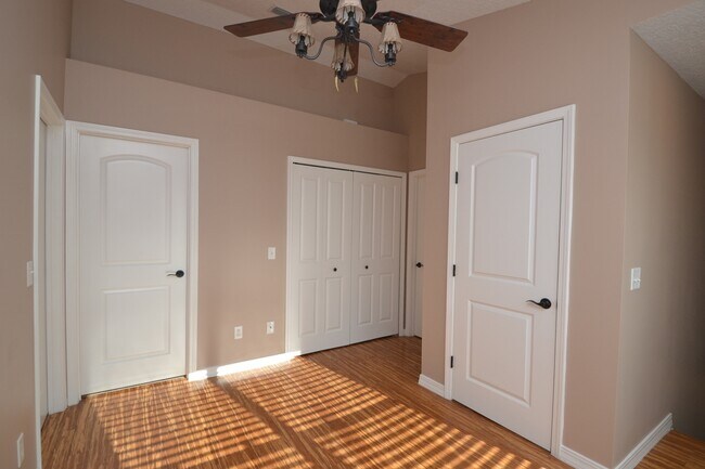 Building Photo - Gorgeous Upgrades!! St. Augustine Beach 2/...