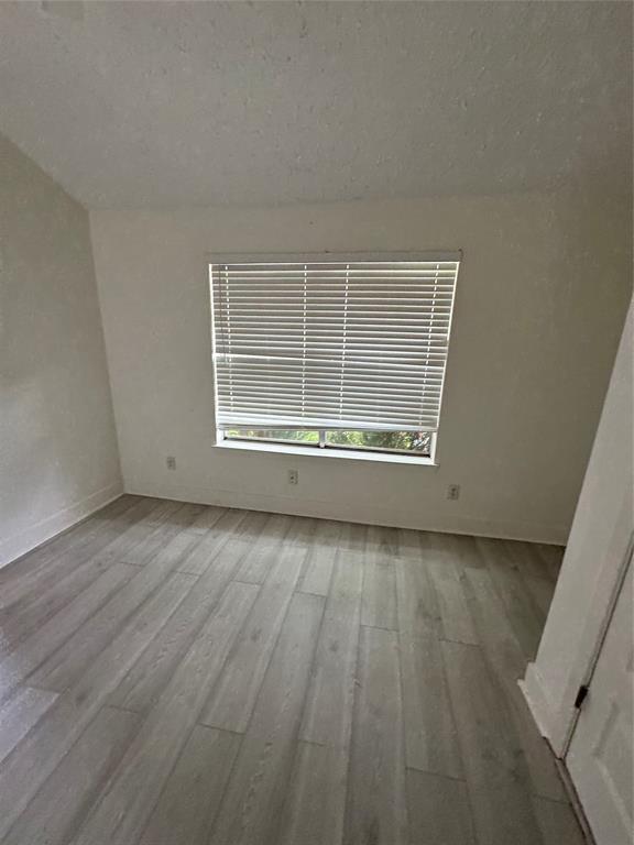Building Photo - 3723 Westmeadow Dr