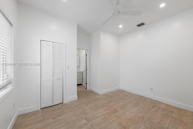 Building Photo - 3759 Florida Ave