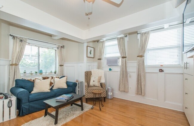 Primary Photo - 51 S Park St