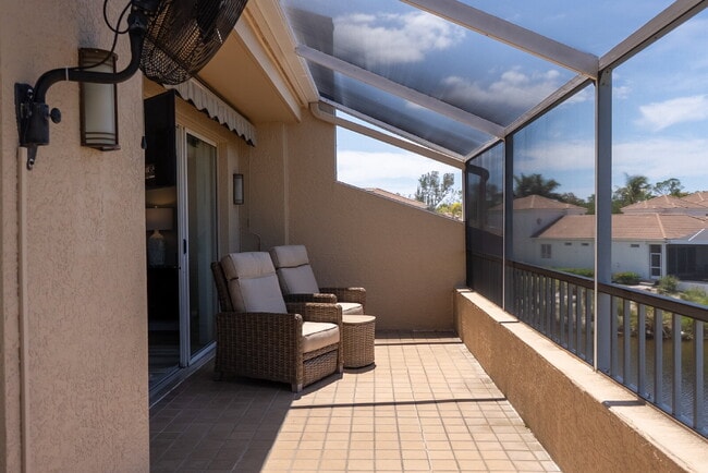 Building Photo - Luxury Furnished Longboat Key Retreat with Private Beach Club Access & Golf Course Views Remodele...