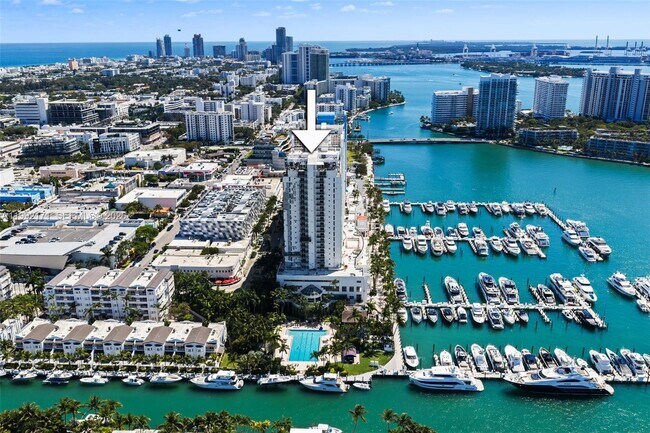 Building Photo - 1900 Sunset Harbour Dr