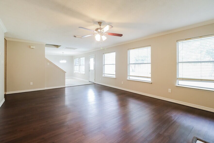 Building Photo - 3831 Woodlace Dr