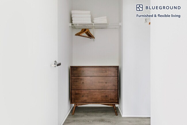 Building Photo - 180 N Jefferson St