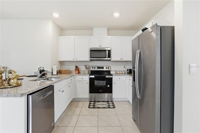 Building Photo - 2735 Numa Fls Ave