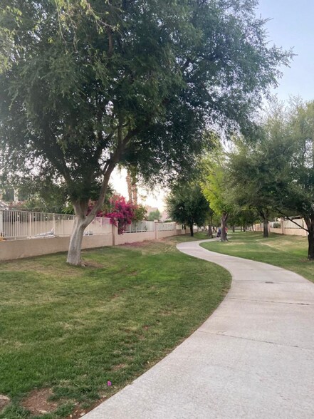 Building Photo - 1057 N Saguaro St
