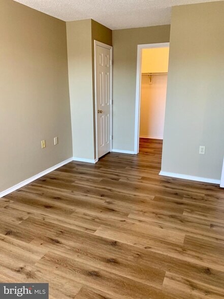 Building Photo - 21033 Timber Ridge Terrace
