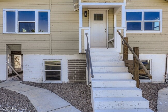 Building Photo - 663 D Ave