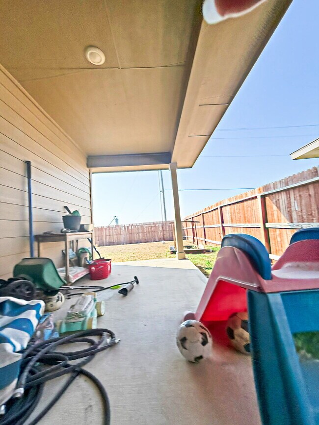 Building Photo - 13138 Whispering Bend, San Antonio, TX 78252