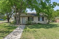 Building Photo - 580 Plaza Ct