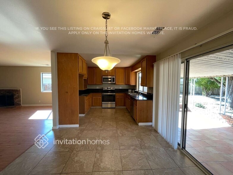 Building Photo - 1127 Cormorant Pl