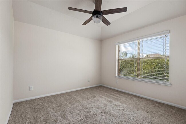 Building Photo - 1622 Julia Park Dr