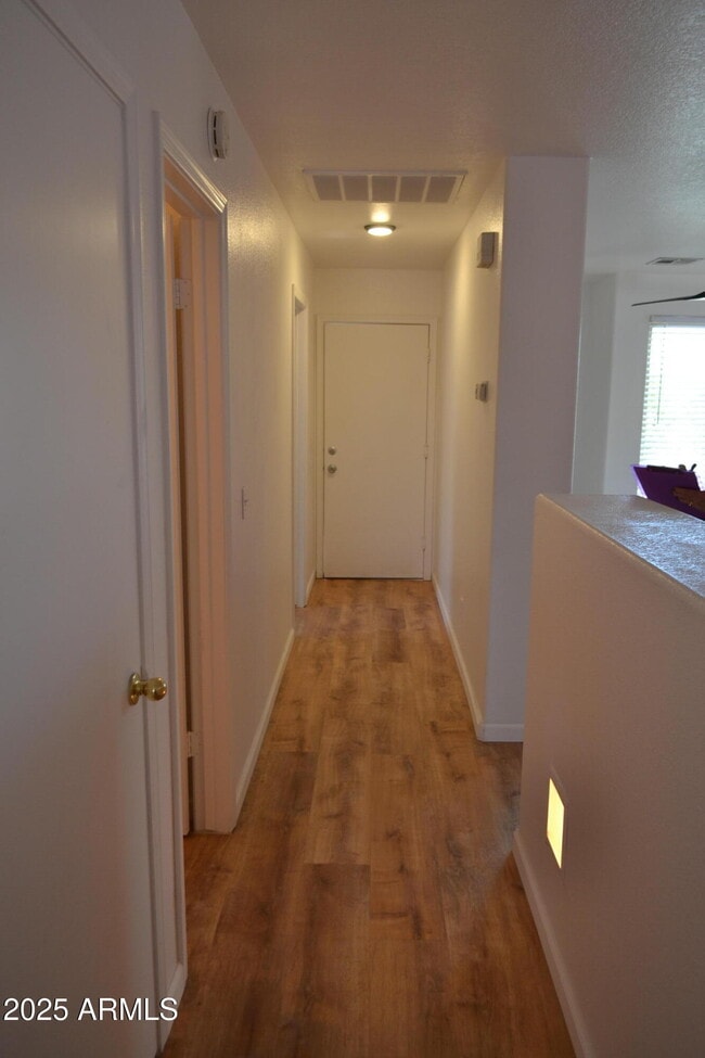 Building Photo - 976 E Greenlee Ave