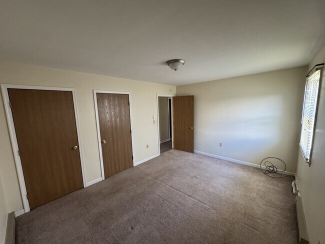 Building Photo - 702 Thomas Ln