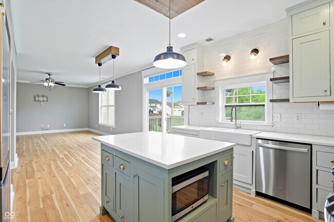 Building Photo - 12438 Hawks Landing Dr