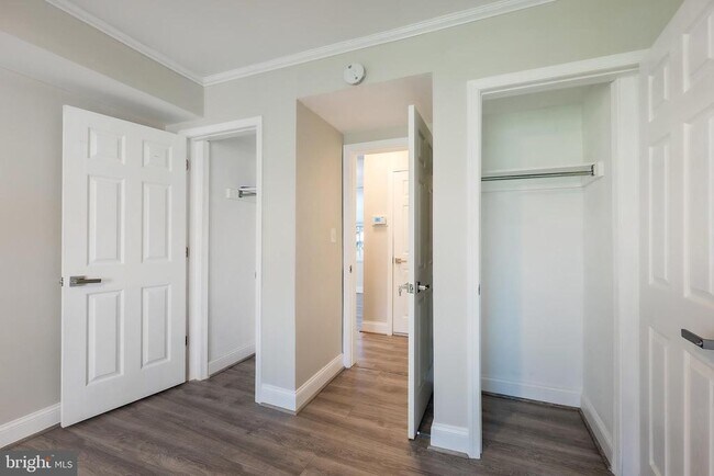 Building Photo - 3888 Porter St NW