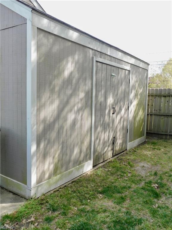 Building Photo - 5804 Susquehanna Dr
