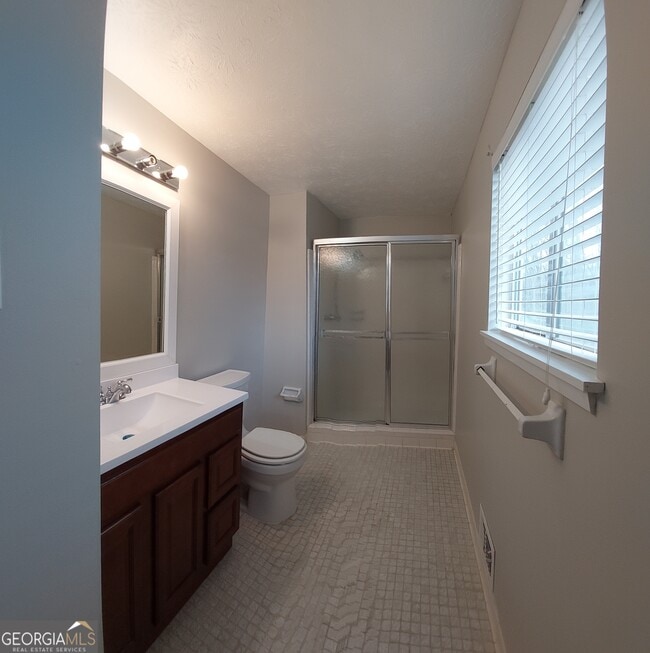 Building Photo - 710 Georgia Ave