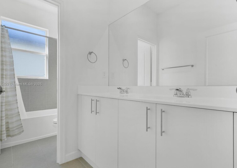 Building Photo - 2444 SE 24th Ave