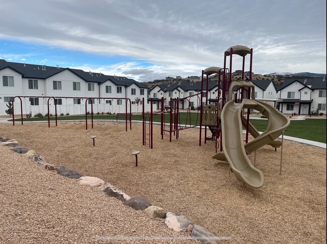 Building Photo - LaGrand at Old Sorrel!!