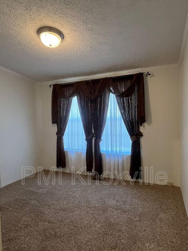 Building Photo - 8821 Trout Rd