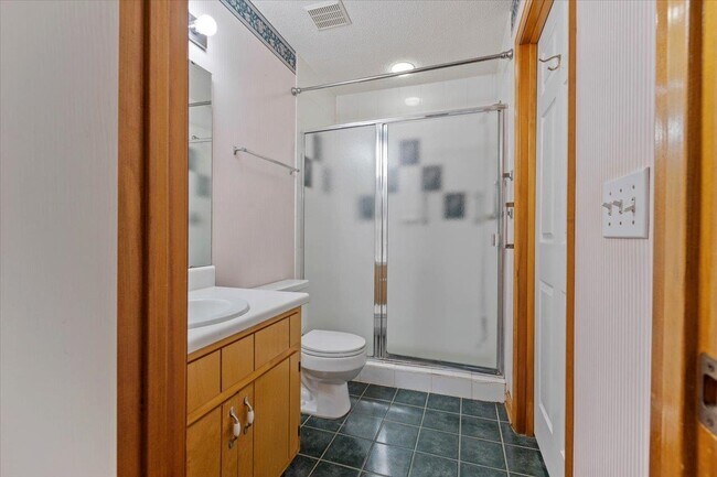 Building Photo - 2510 Golden Park Ln