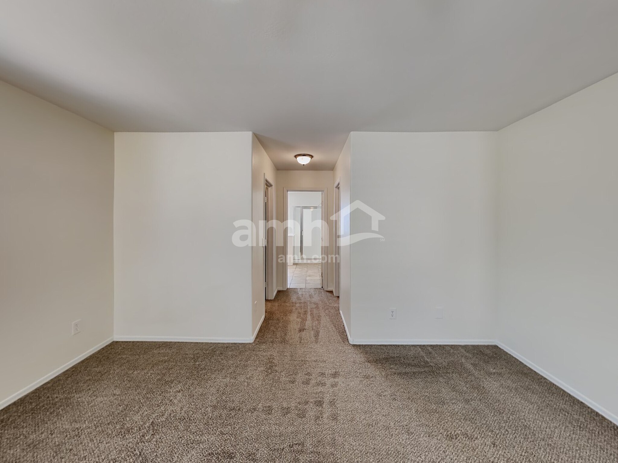 Building Photo - 3542 E Terrace Ave