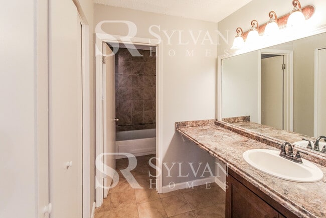 Building Photo - 5238 Stafford Dr NW