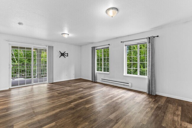Building Photo - Luxury Loft Apartment- Downtown Canby