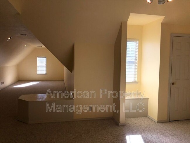 Building Photo - 5311 E 89th Pl