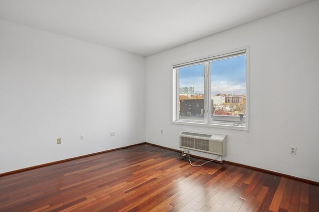 Building Photo - 3110 City Pl