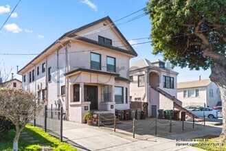 Building Photo - 1043 45th St