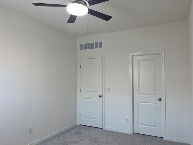 Building Photo - 4466 N 100th Dr