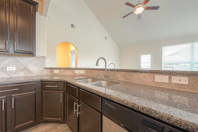 Building Photo - 3403 Lilac Ranch Dr
