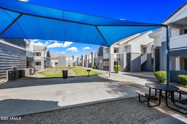 Building Photo - 3065 N 67th Ave