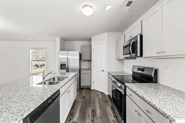 Building Photo - 705 Conductor Ct