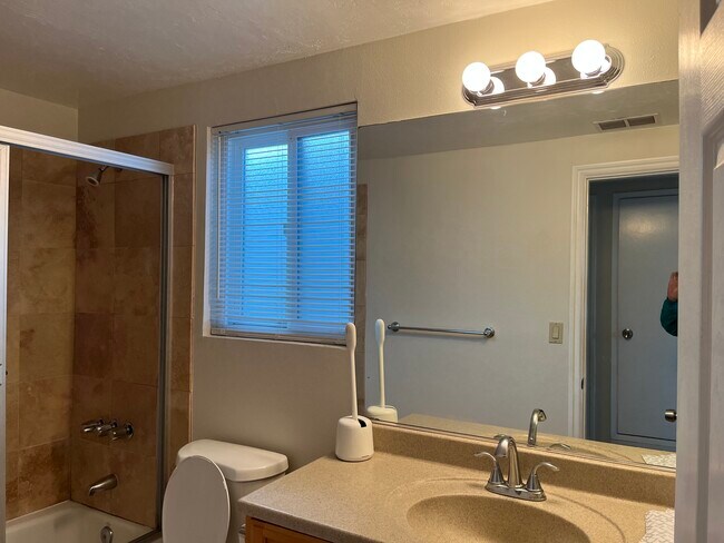 Building Photo - 3665 Newton St