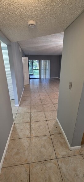 Building Photo - 3470 Foxcroft Rd