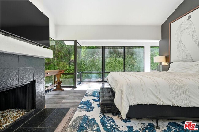 Building Photo - 2350 Benedict Canyon Drive