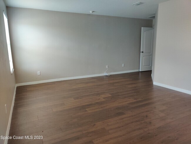 Building Photo - 2910 Rodrick Cir