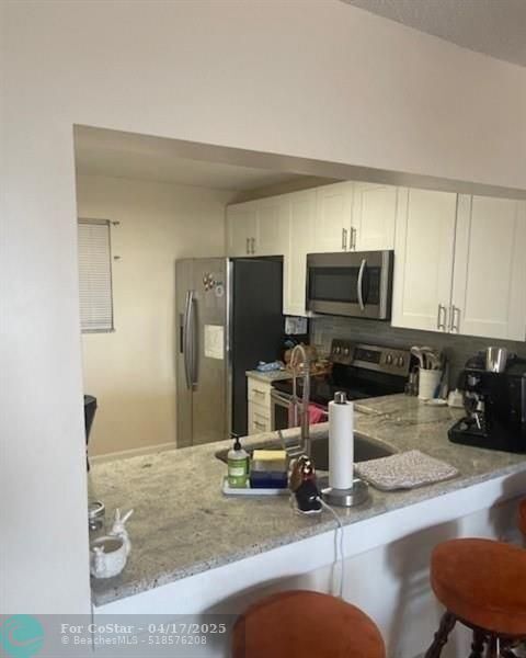 Building Photo - 7175 Orange Dr